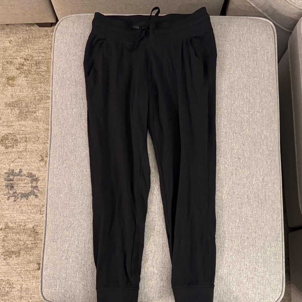 Lululemon Cropped Jogger Pants